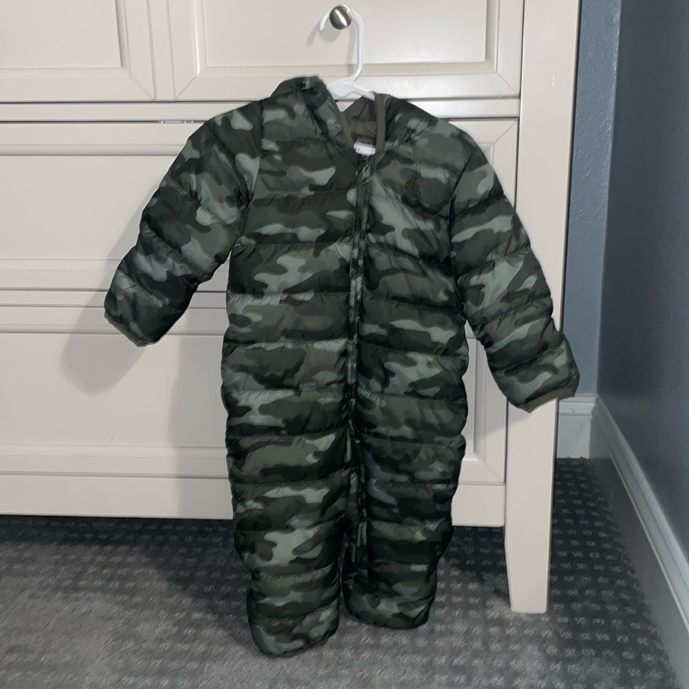 Gap Kids Baby Green Camo Puffer One Piece Snowsuit Coat 6-12 Months
